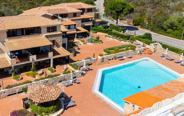 Bouganville - Photo 1