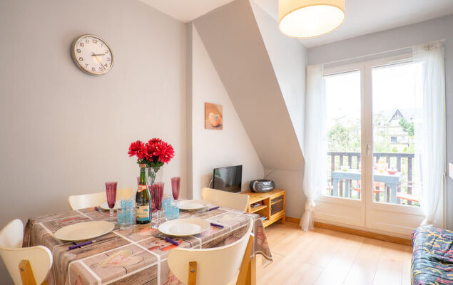 Fleur Marine - Photo 2